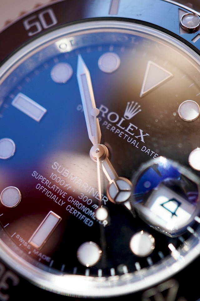 Top Entry-Level Rolexes for Professionals (Especially in Finance!)